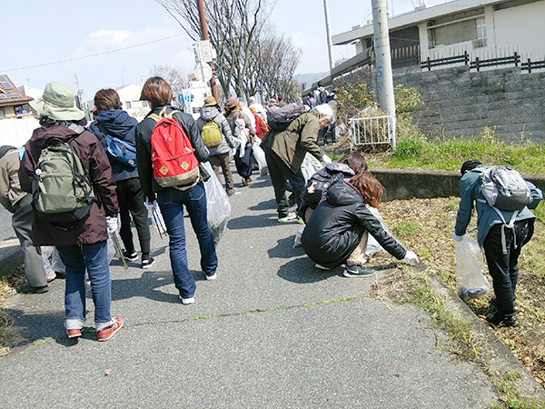 写真：第7回古市古墳群ウォーク＆クリーンの様子