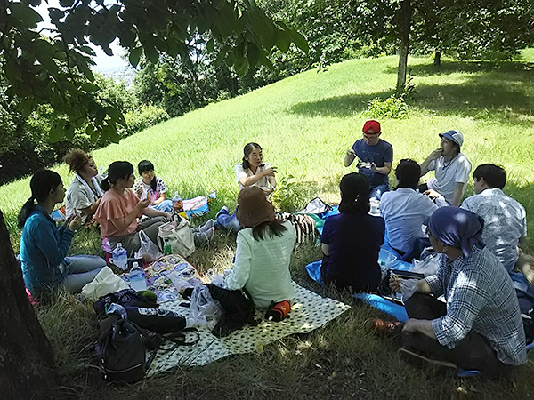 写真：墳ピクの様子　ランチ
