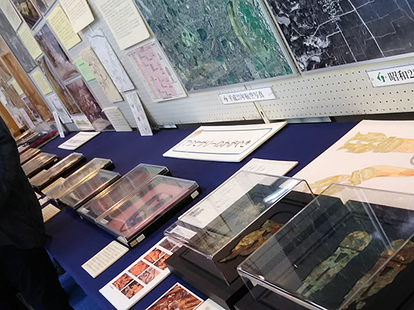写真：峯ヶ塚古墳出土品