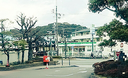 写真：ファミリーマート羽曳野市役所前店